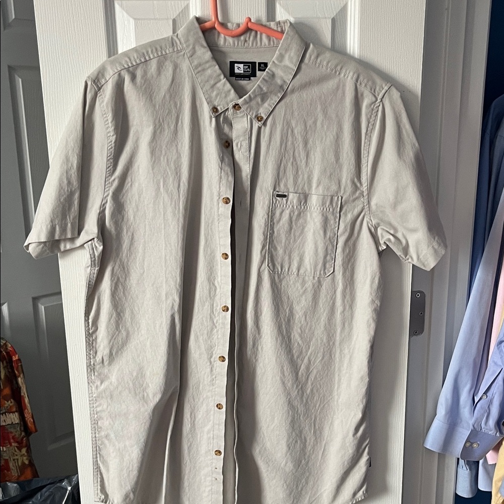Rip Curl Men's Light Gray Short Sleeve Shirt